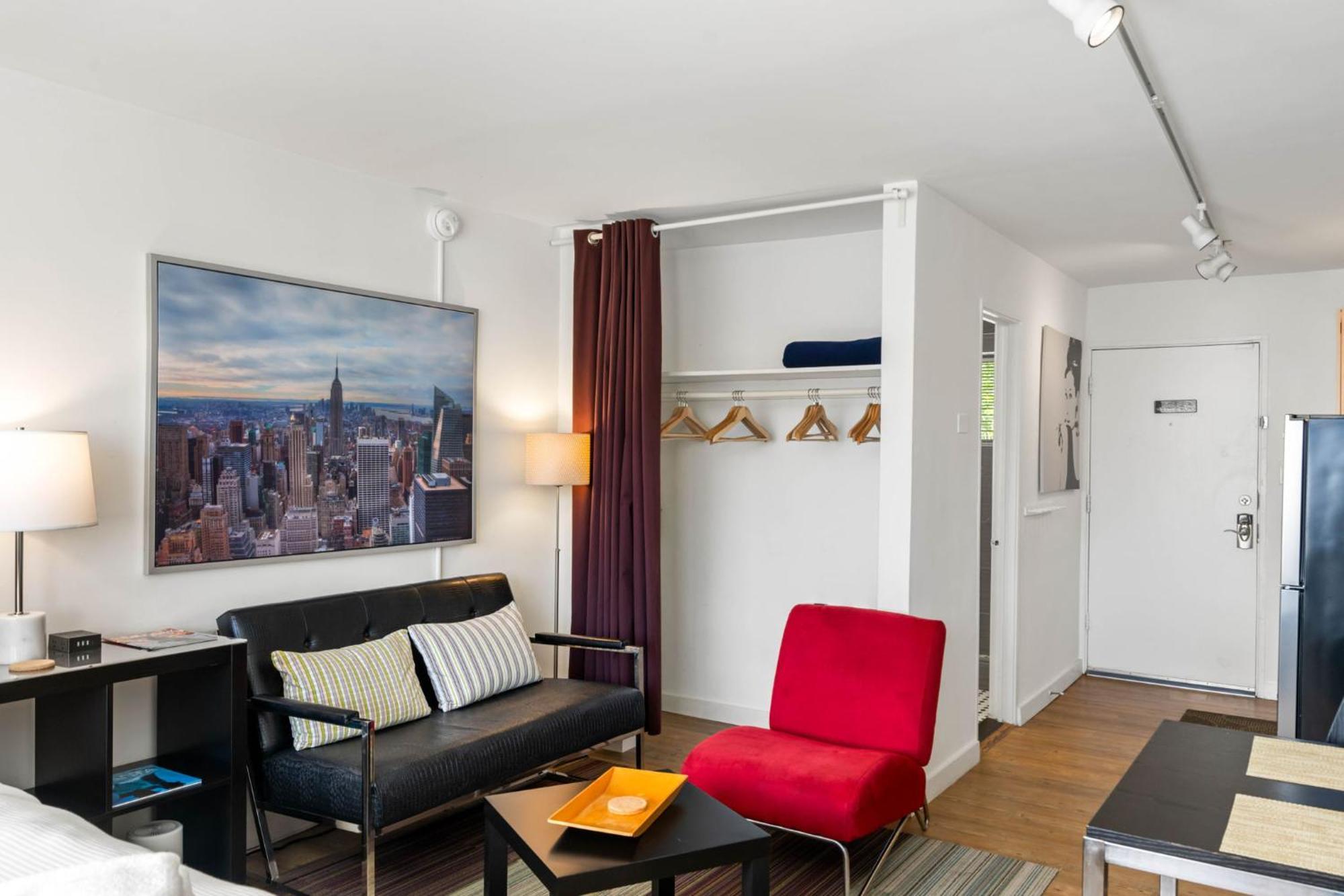 Apartment On 25th By Bca Furnished *