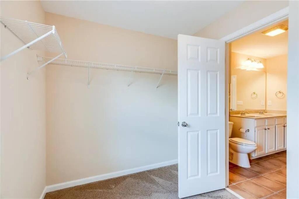 Holiday home Luxury Pink Cascades Oasis - Gated Community Atlanta