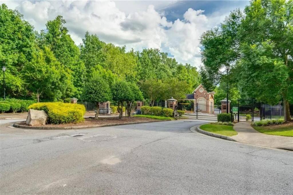 Holiday home Luxury Pink Cascades Oasis - Gated Community