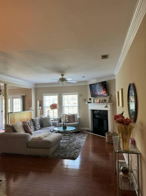 Luxury Pink Cascades Oasis - Gated Community *