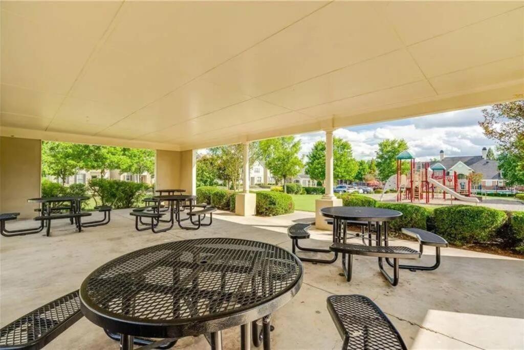 Luxury Pink Cascades Oasis - Gated Community * Atlanta
