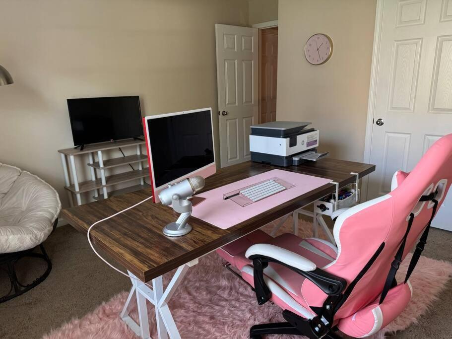 Luxury Pink Cascades Oasis - Gated Community *
