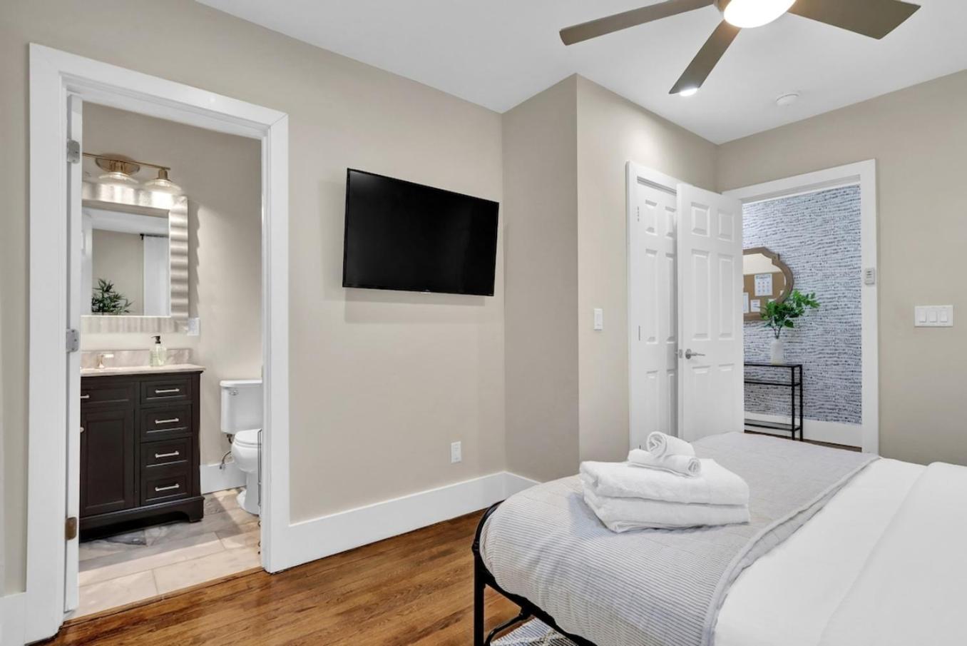 Holiday home Heart Of Buckhead Message Now For Summer Special