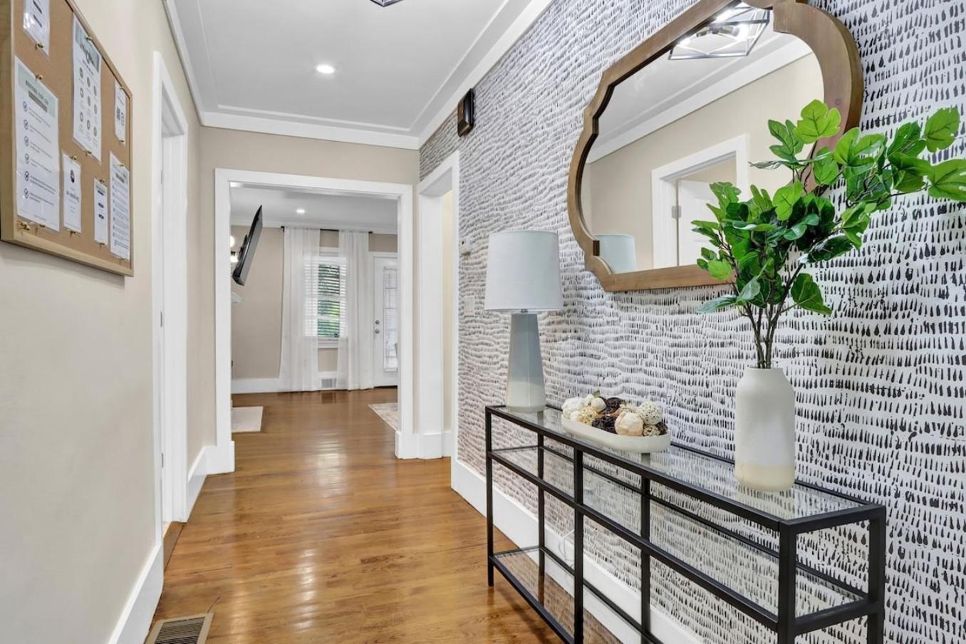 Heart Of Buckhead Message Now For Summer Special Holiday home *