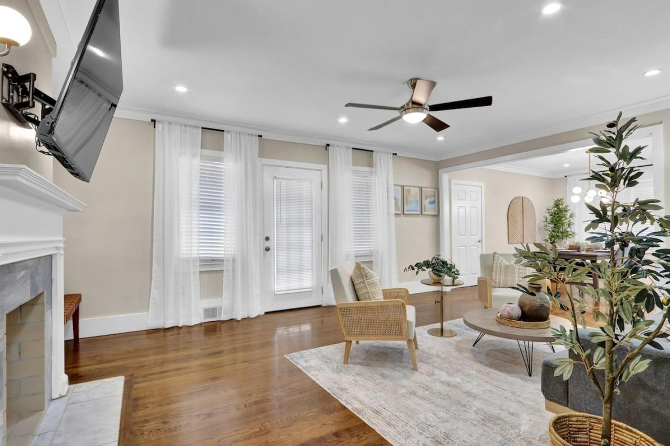 Holiday home Heart Of Buckhead Message Now For Summer Special *