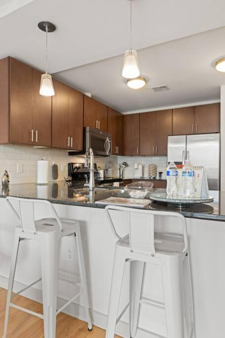 Midtown High-rise With King Bed Free Parking And Balcony With View Apartment Atlanta