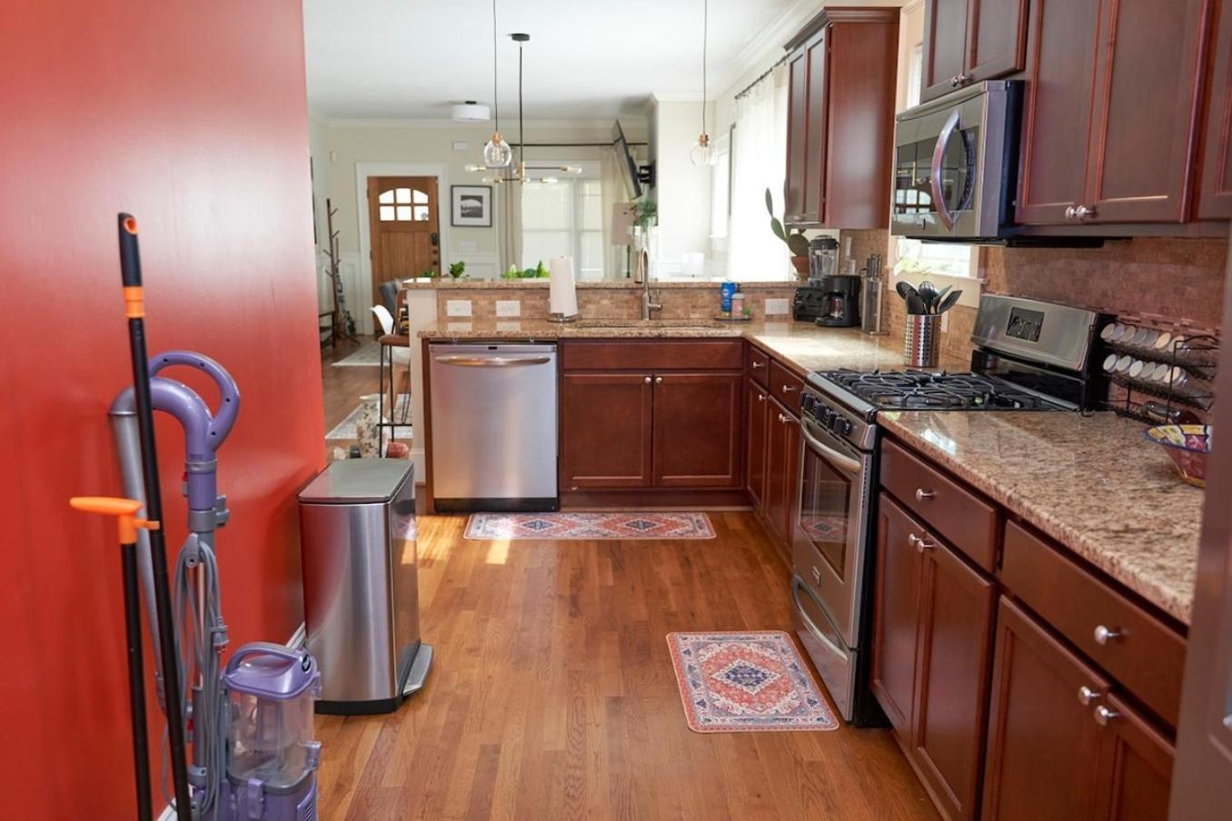 Downtown Gem 5 Min To City, Near Marta & Pullman Holiday home