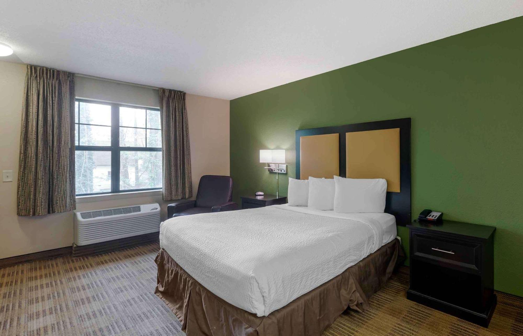 Extended America Select - Atlanta - Clairmont Hotel
