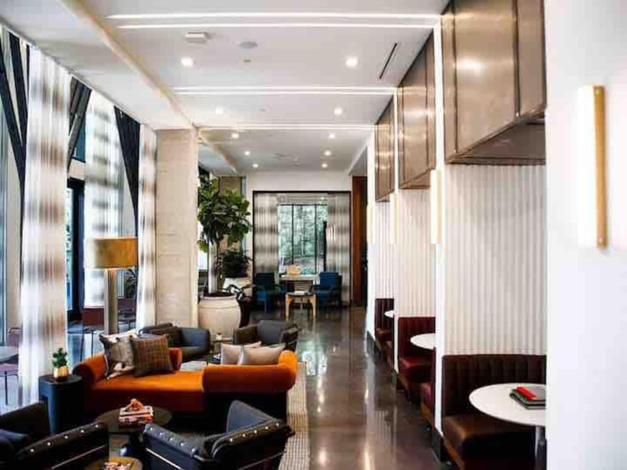 Luxe Penthouse Downtown Apartment *