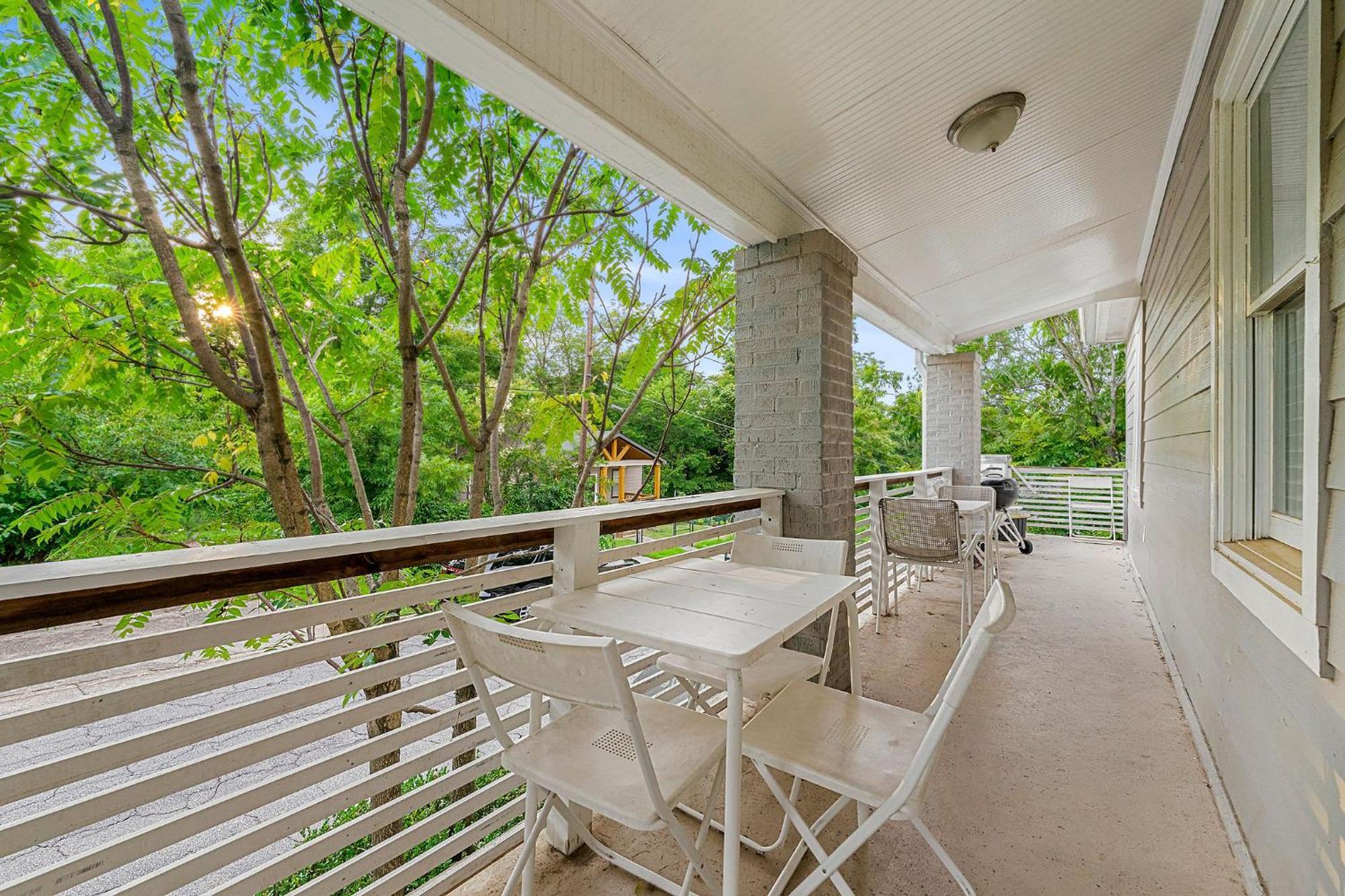 Spacious Near Zoo L Sleeps 12 Includ Holiday home