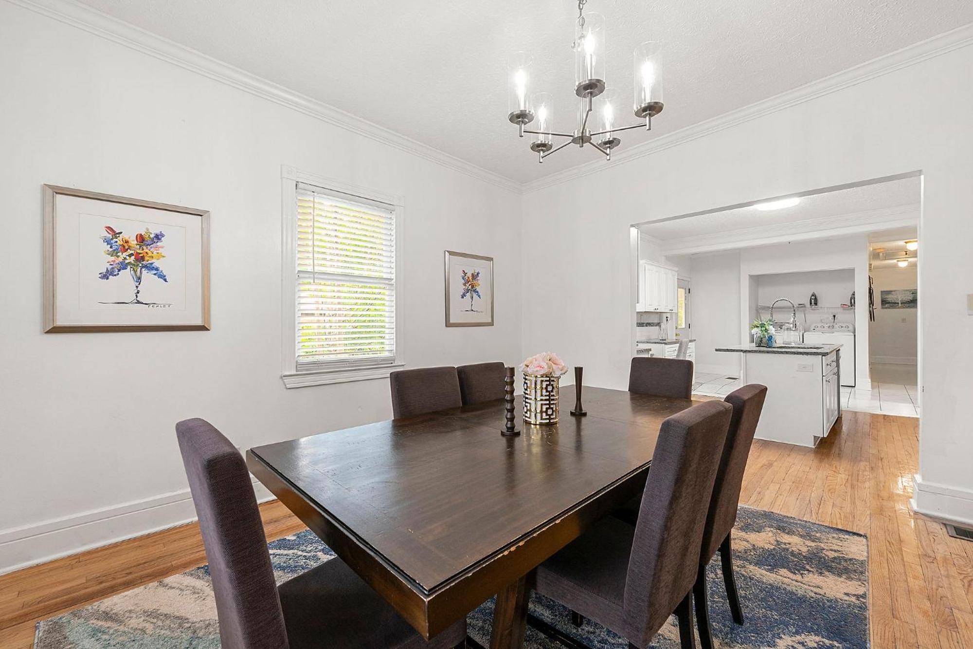 Spacious Near Zoo L Sleeps 12 Includ