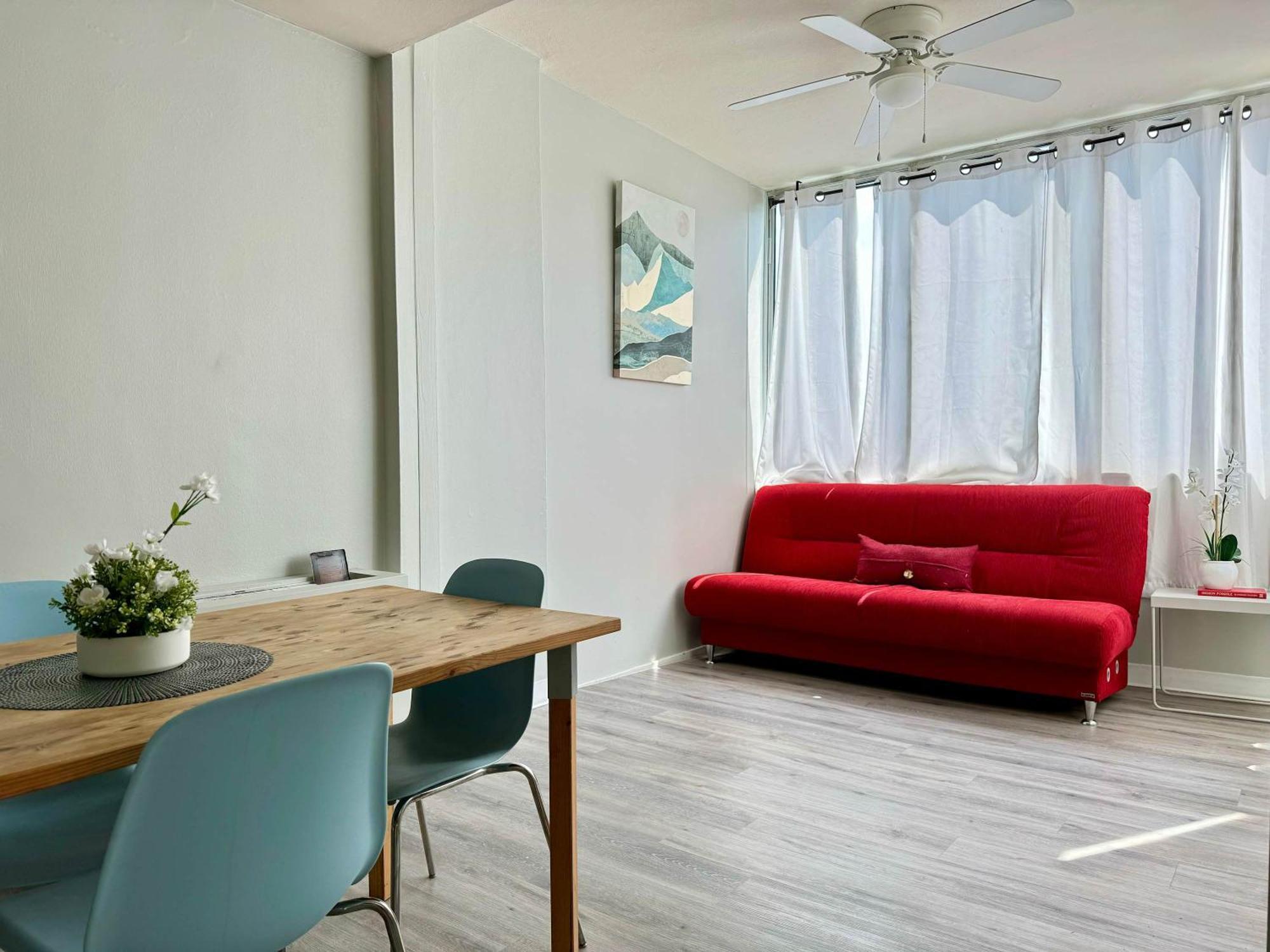 Heart Downtown! View Onsite Parking! King Bed Lm807 Holiday home *