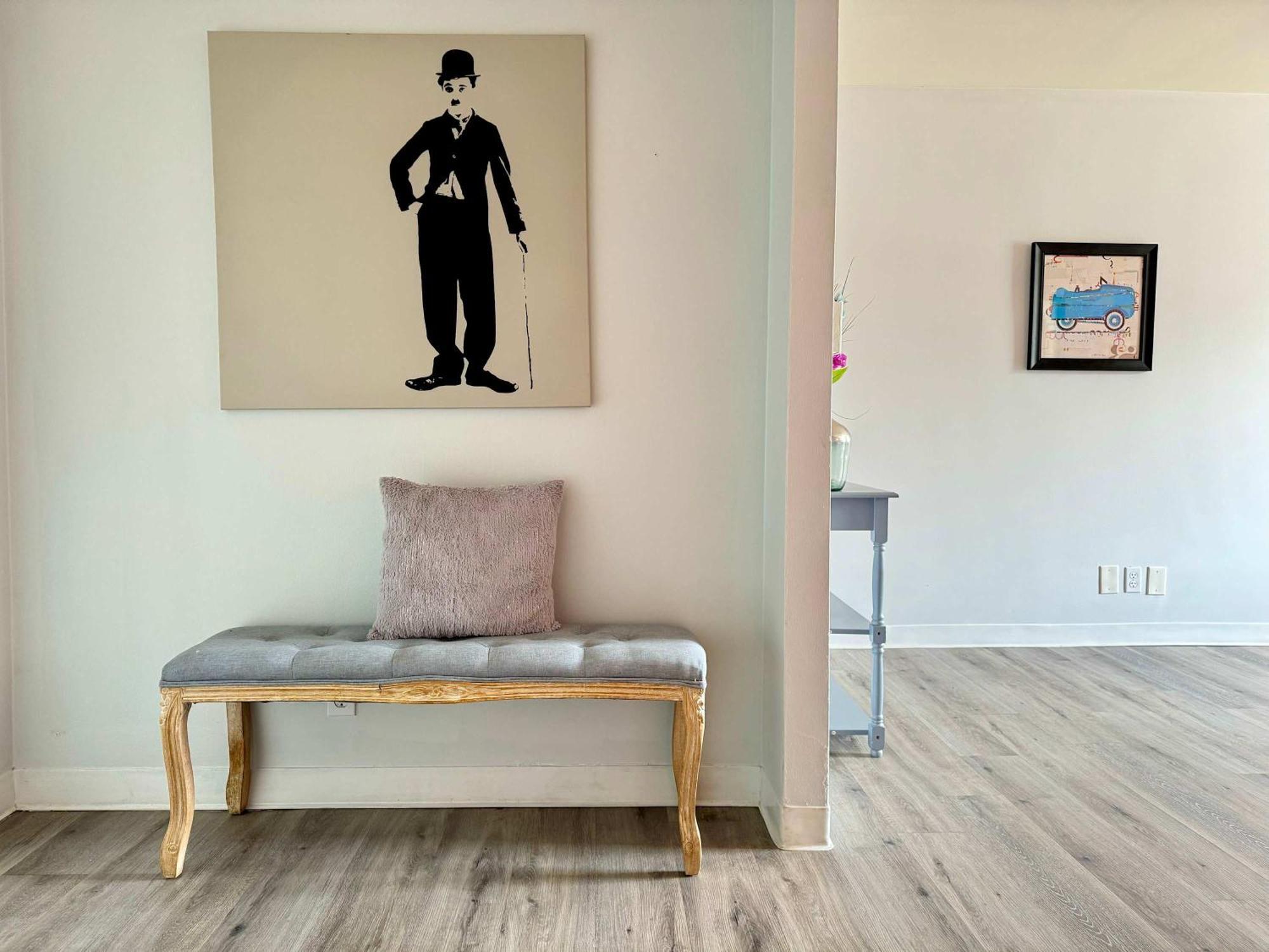 Heart Downtown! View Onsite Parking! King Bed Lm807 *