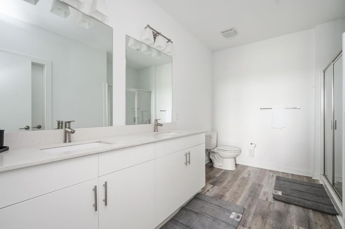 Holiday home Luxury 5beds 3baths 2balcony Penthouse 542blvd *