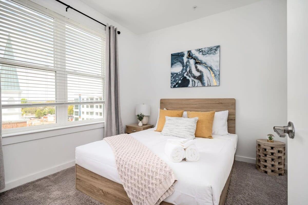 Luxury 5beds 3baths 2balcony Penthouse 542blvd *