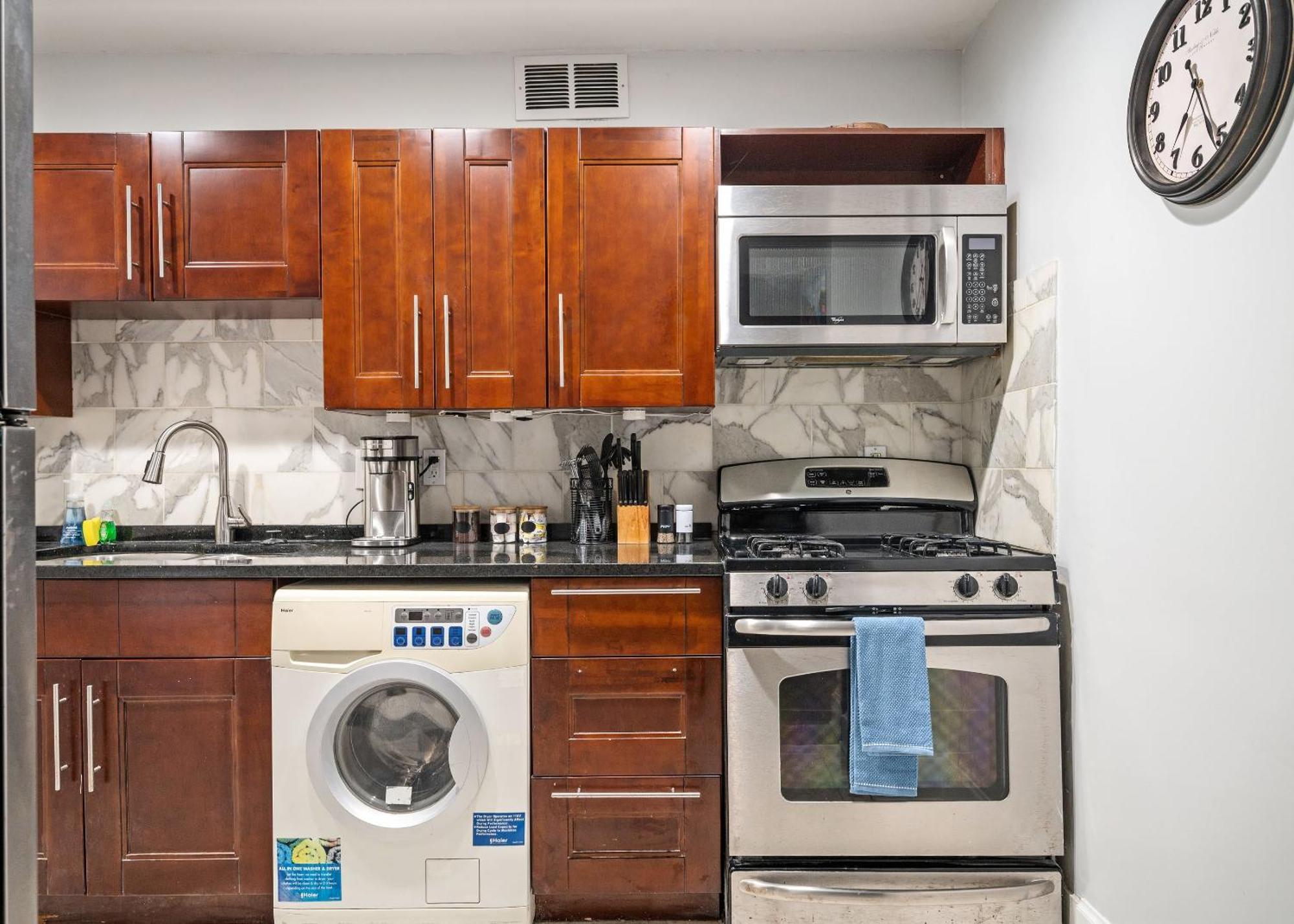 View Newly Renovated 3 Beds With Free Parking Lm1809 * Atlanta