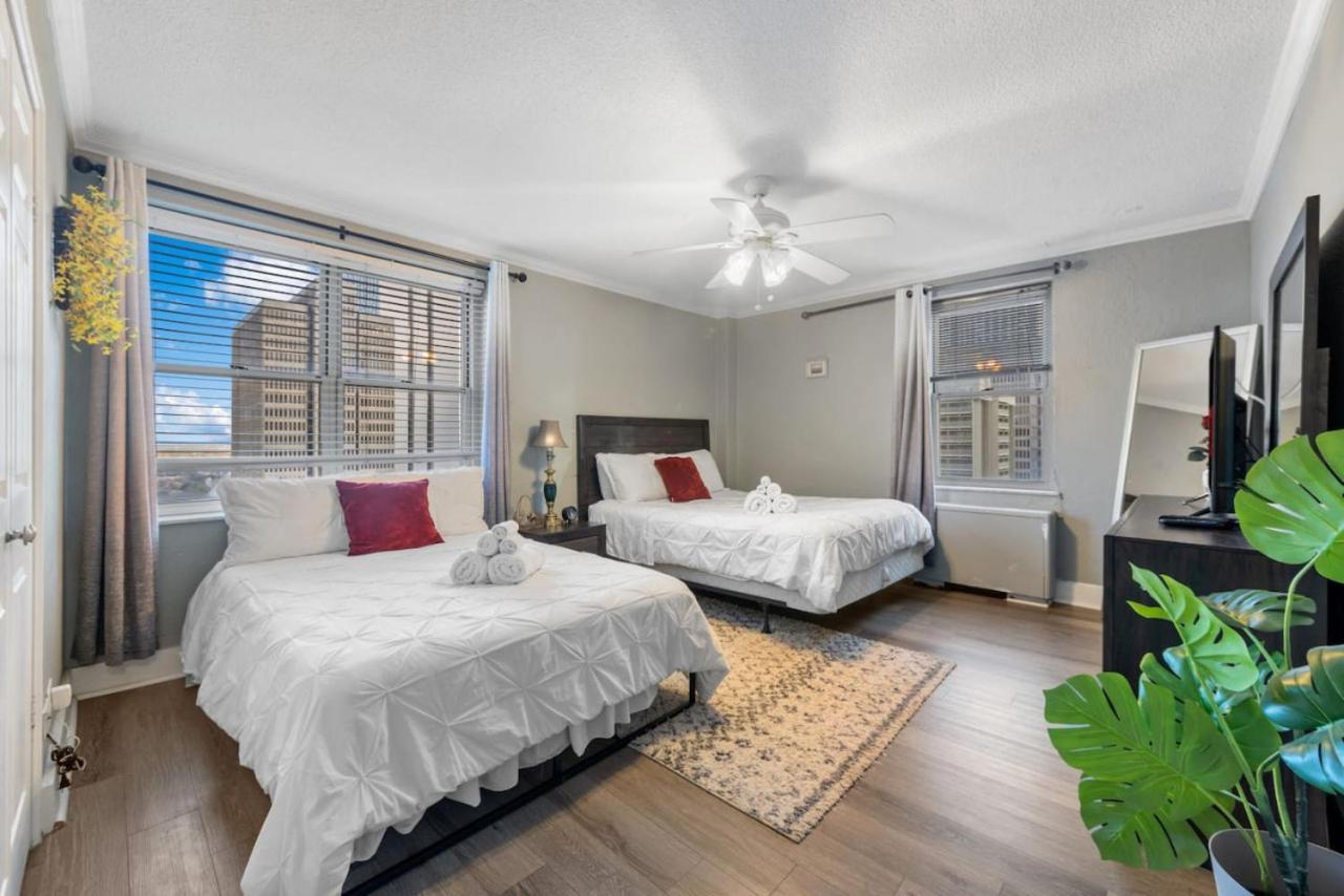 Affordable 2br Condo, Walk To Downtown Attractions Holiday home *