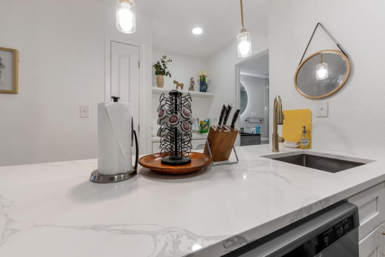 Food Scene, Convenience - Walk-friendly - Atl Holiday home
