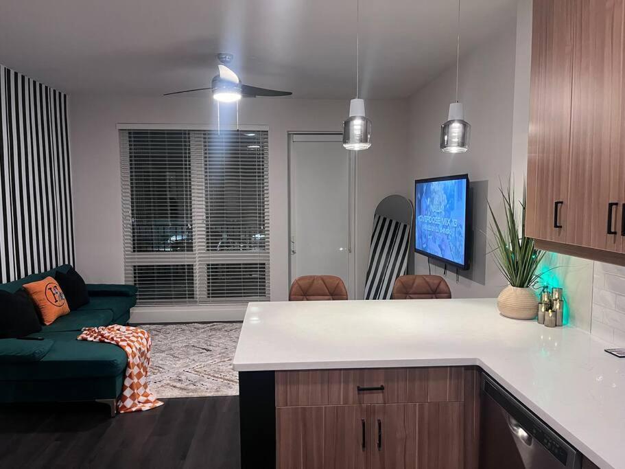 Located Modern West Midtown * Atlanta