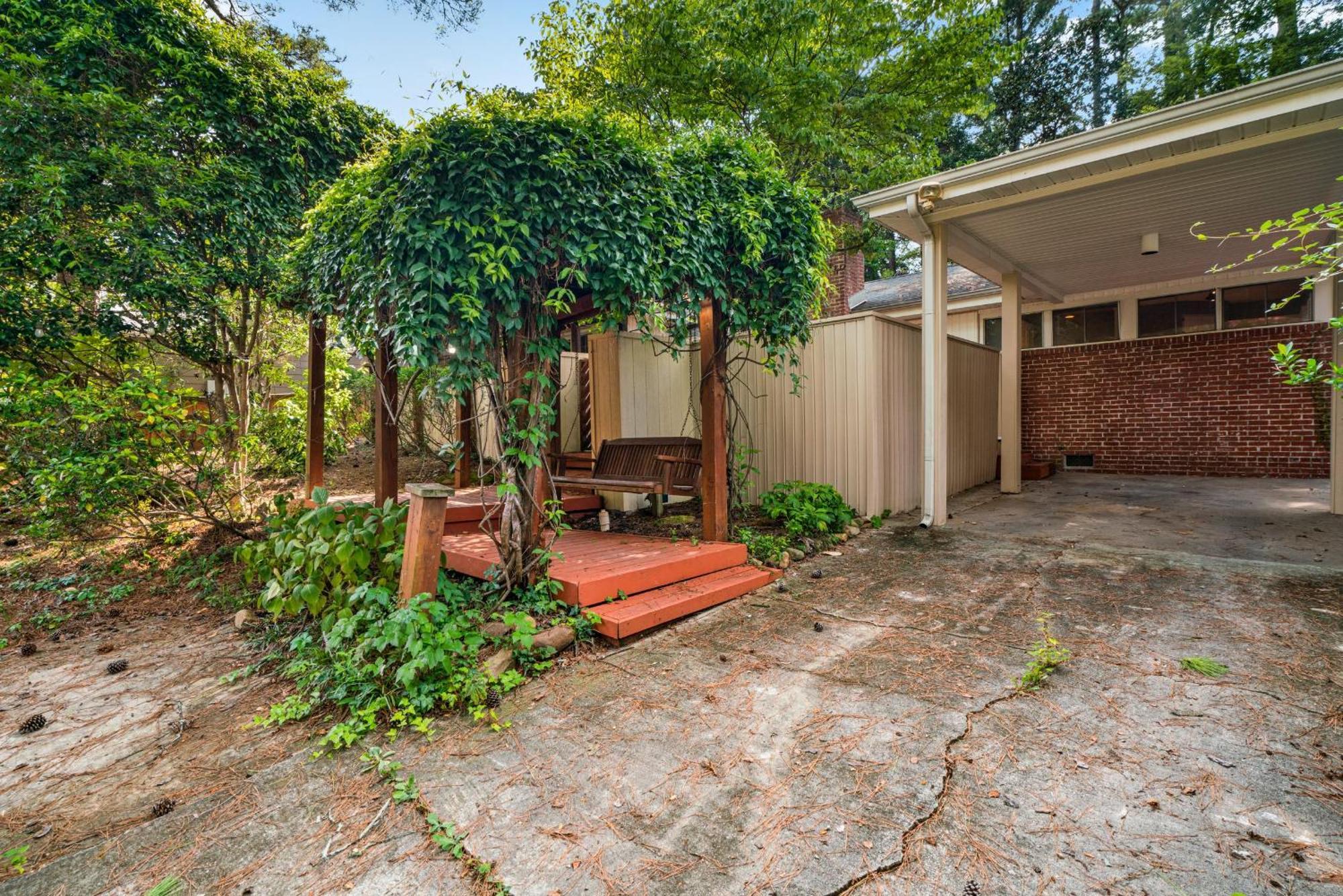 Villa 3-bed 2&half-bath Pet Friendly Buckhead