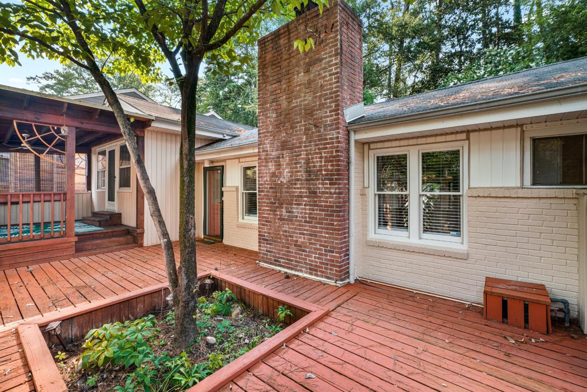 3-bed 2&half-bath Pet Friendly Buckhead Villa Atlanta