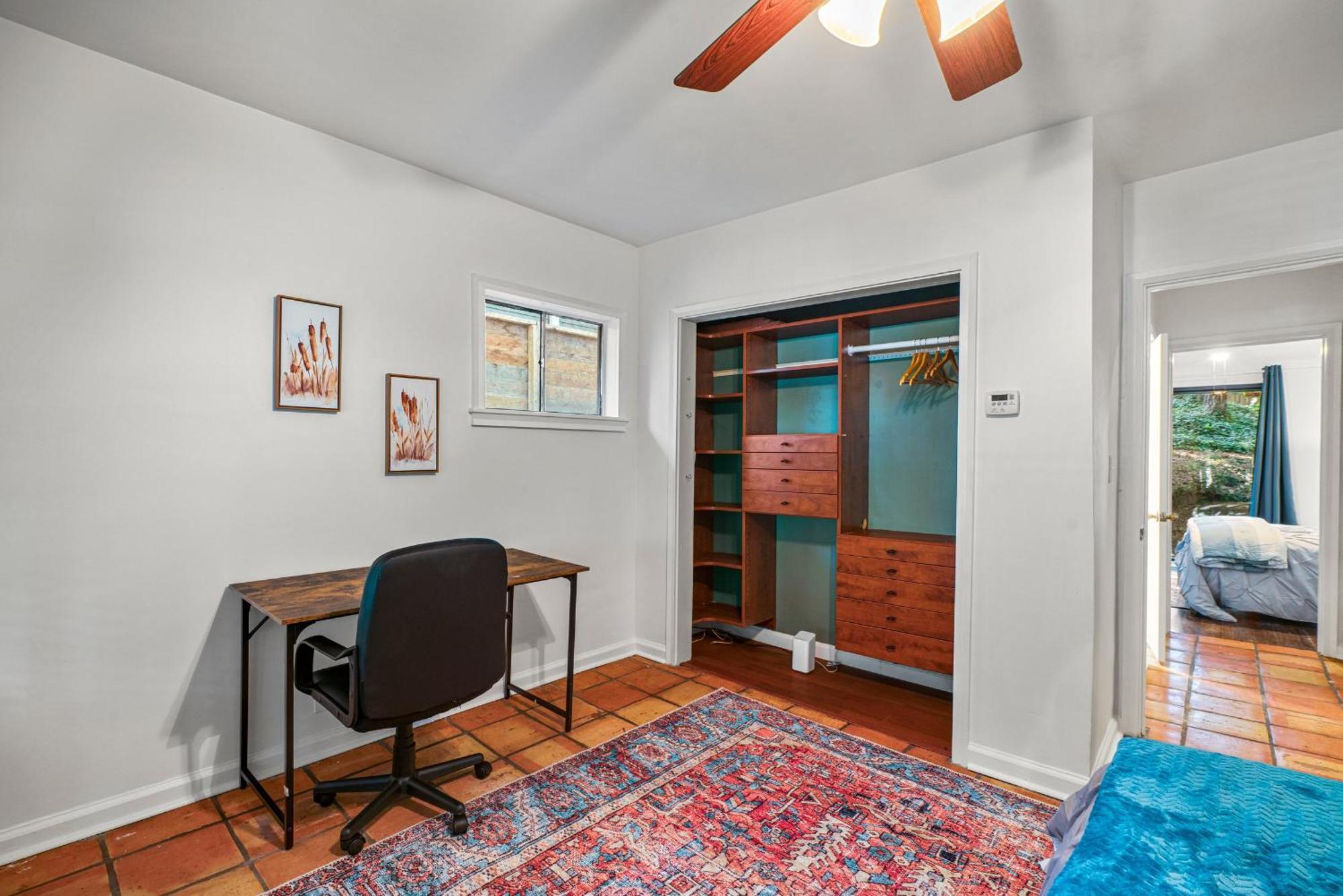 3-bed 2&half-bath Pet Friendly Buckhead