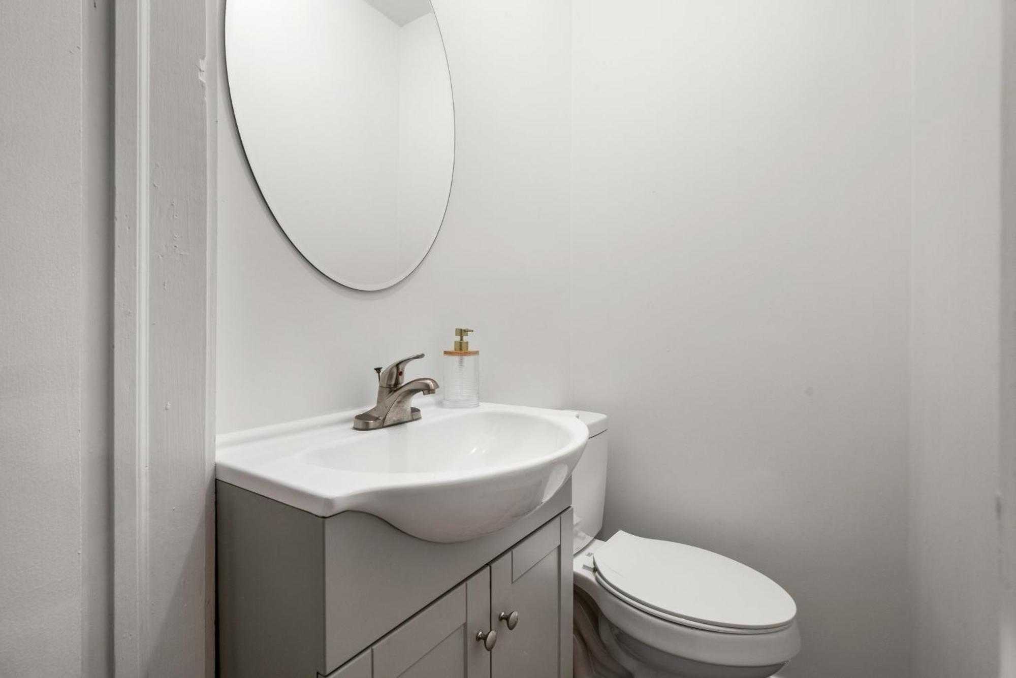3-bed 2&half-bath Pet Friendly Buckhead Villa