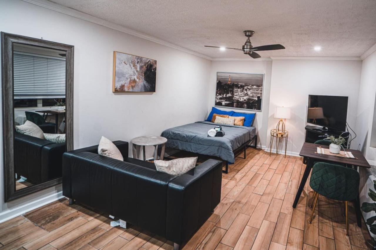 Apartment Downtown Studio, Skyline View, Walk To Attractions Atlanta