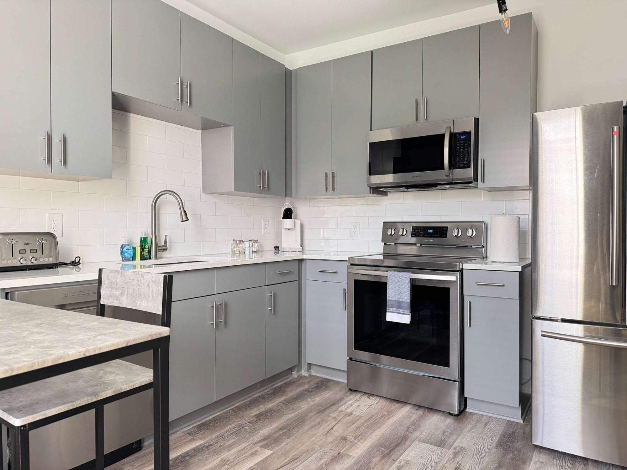 Luxury 2b2b Penthouse With Balcony Downtown 542blvd * Atlanta