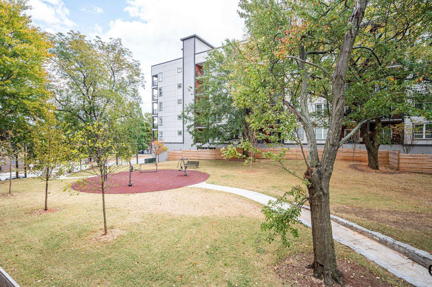 Luxury 4beds 3baths 2balcony Penthouse 542blvd
