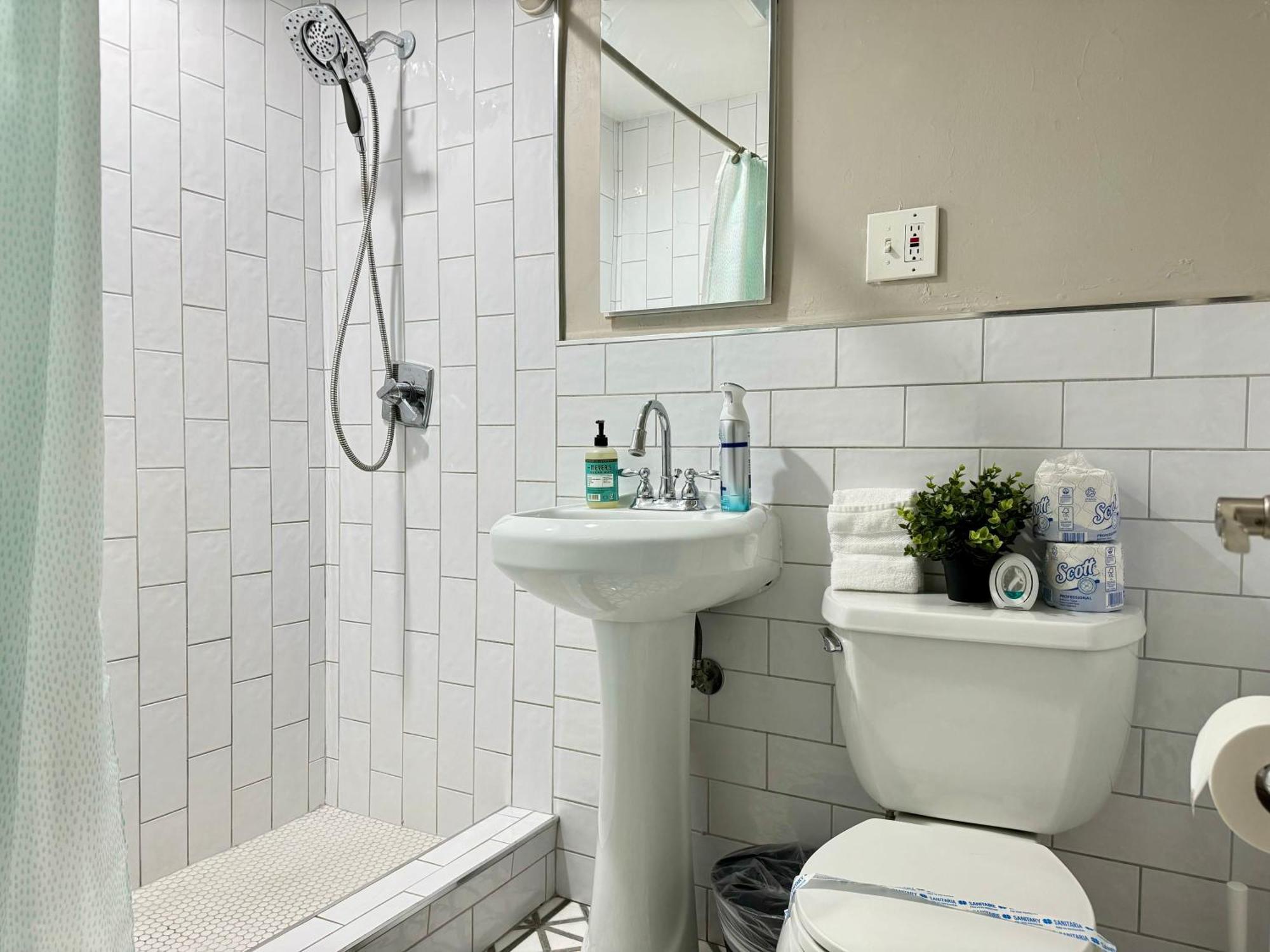 Atl Downtown 2br King Bed Free Parking Lm1408
