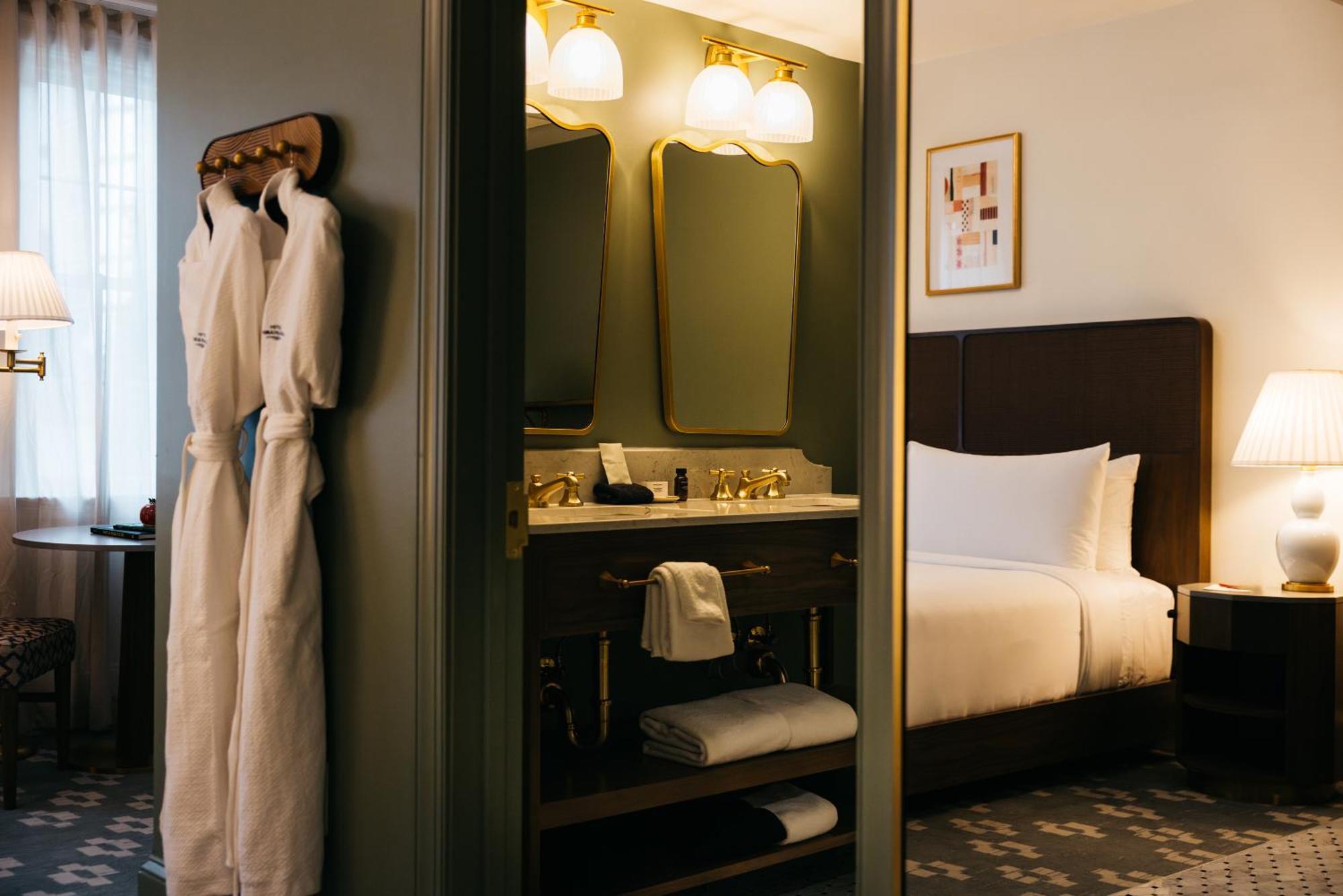 Granada Midtown Hotel