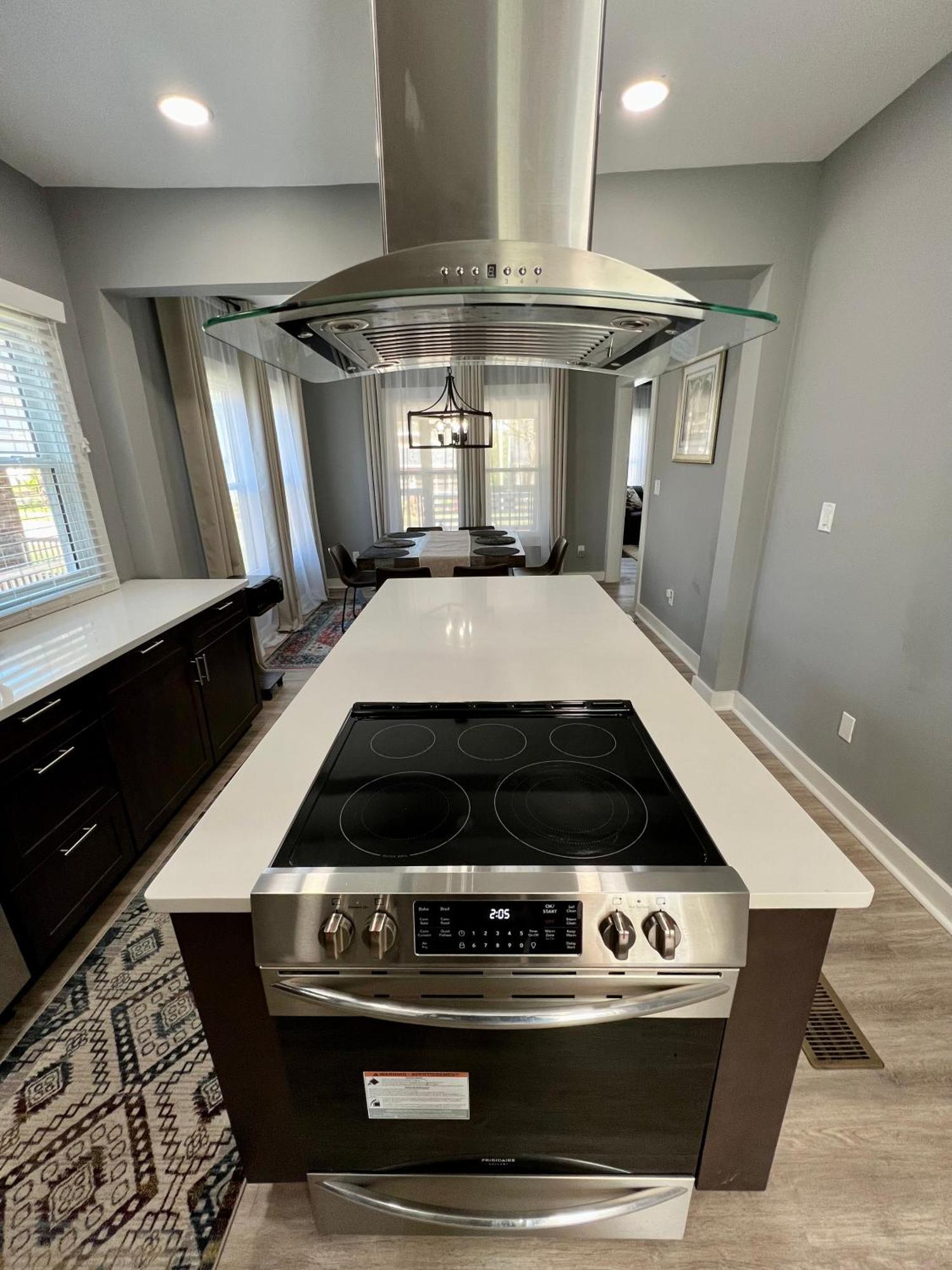 Calm 4br-3ba 10 Min Dt Airport By Lsp Homes