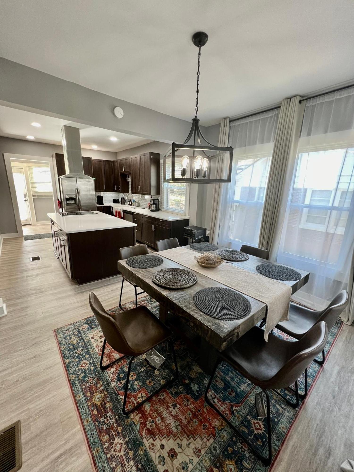 Holiday home Calm 4br-3ba 10 Min Dt Airport By Lsp Homes *