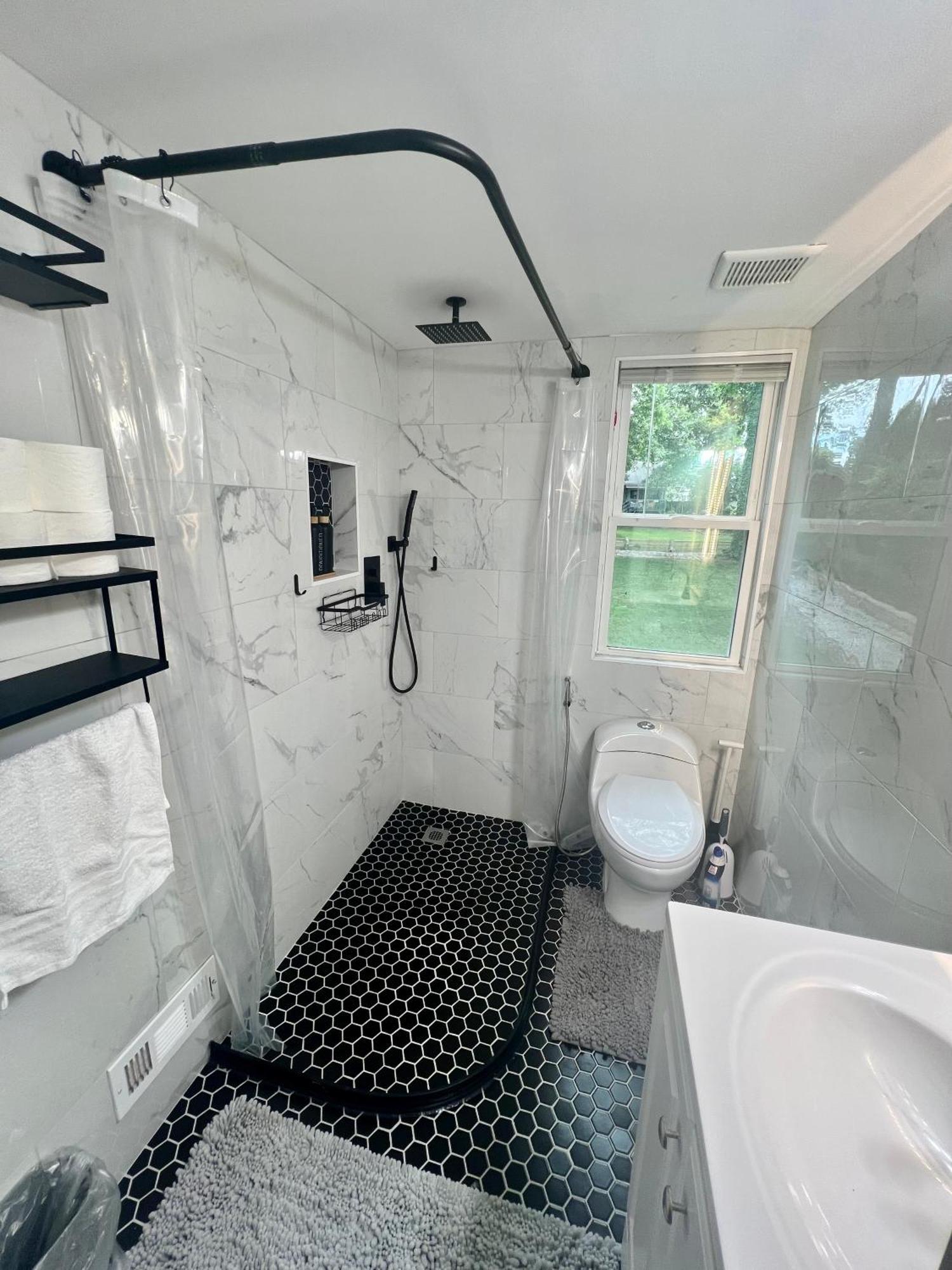 Calm 4br-3ba 10 Min Dt Airport By Lsp Homes Holiday home