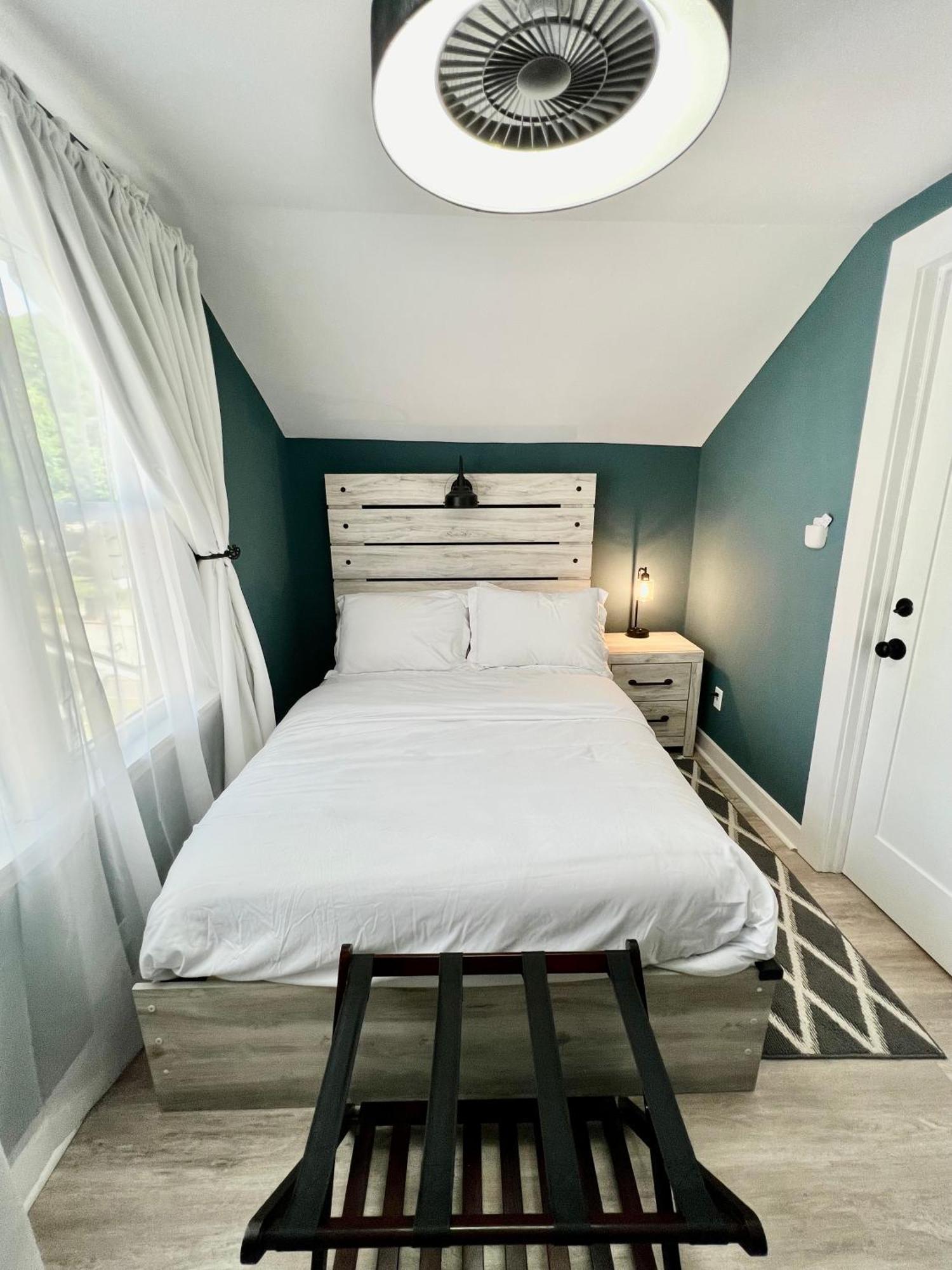 Calm 4br-3ba 10 Min Dt Airport By Lsp Homes Holiday home