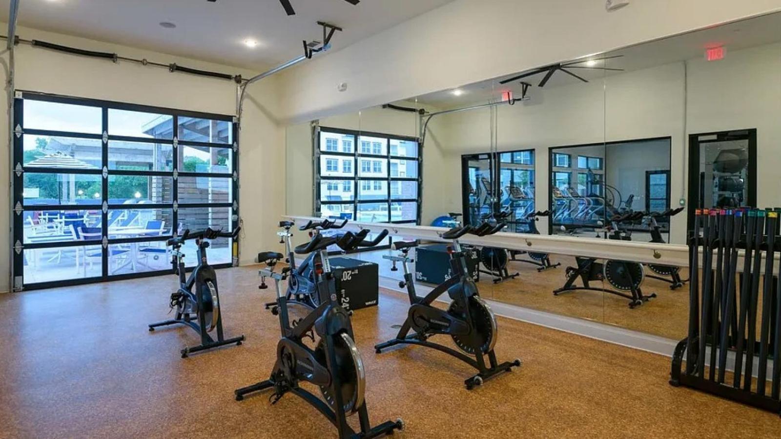 Landing At The Eddy At Riverview - 1 Bedroom In West End *