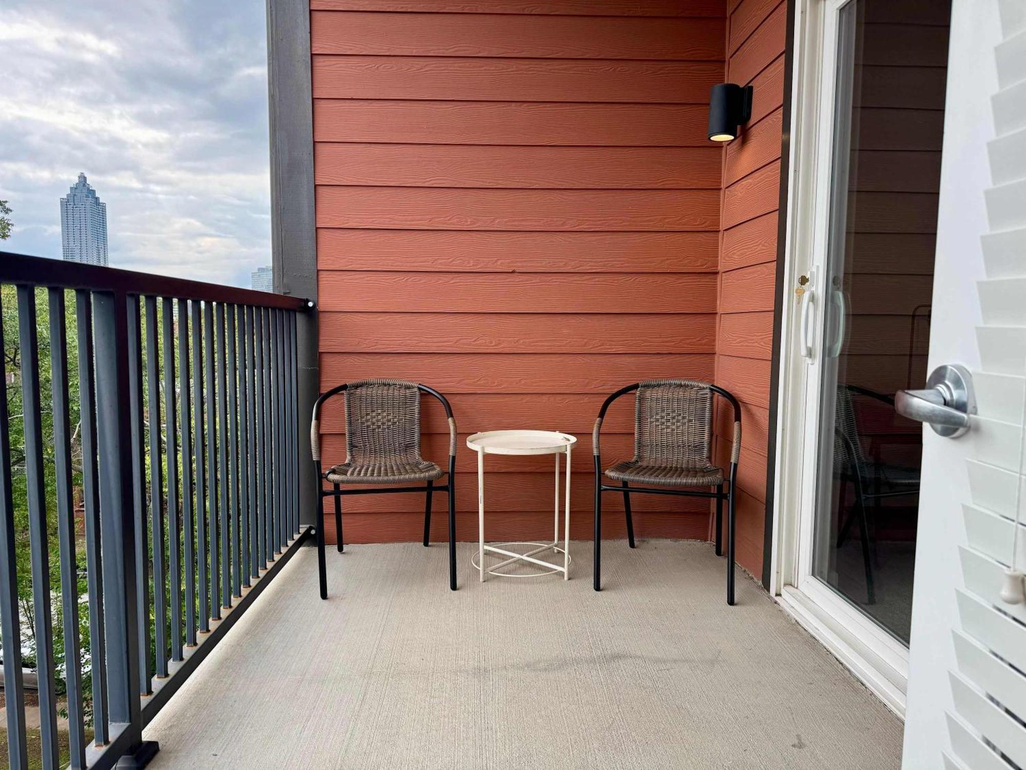 New 1b1b Private Balcony View 525pkwy304 *