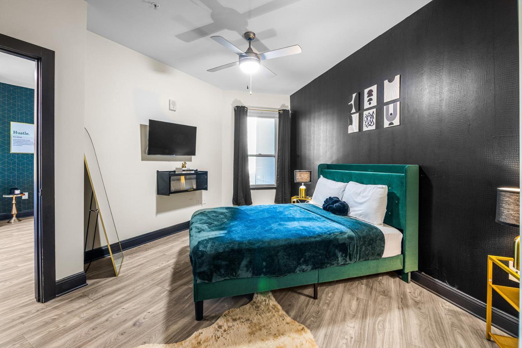 Luxury Midtown Retreat- Balcony Gym And Pool By Ponce Market & Atlantic Station Apartment Atlanta