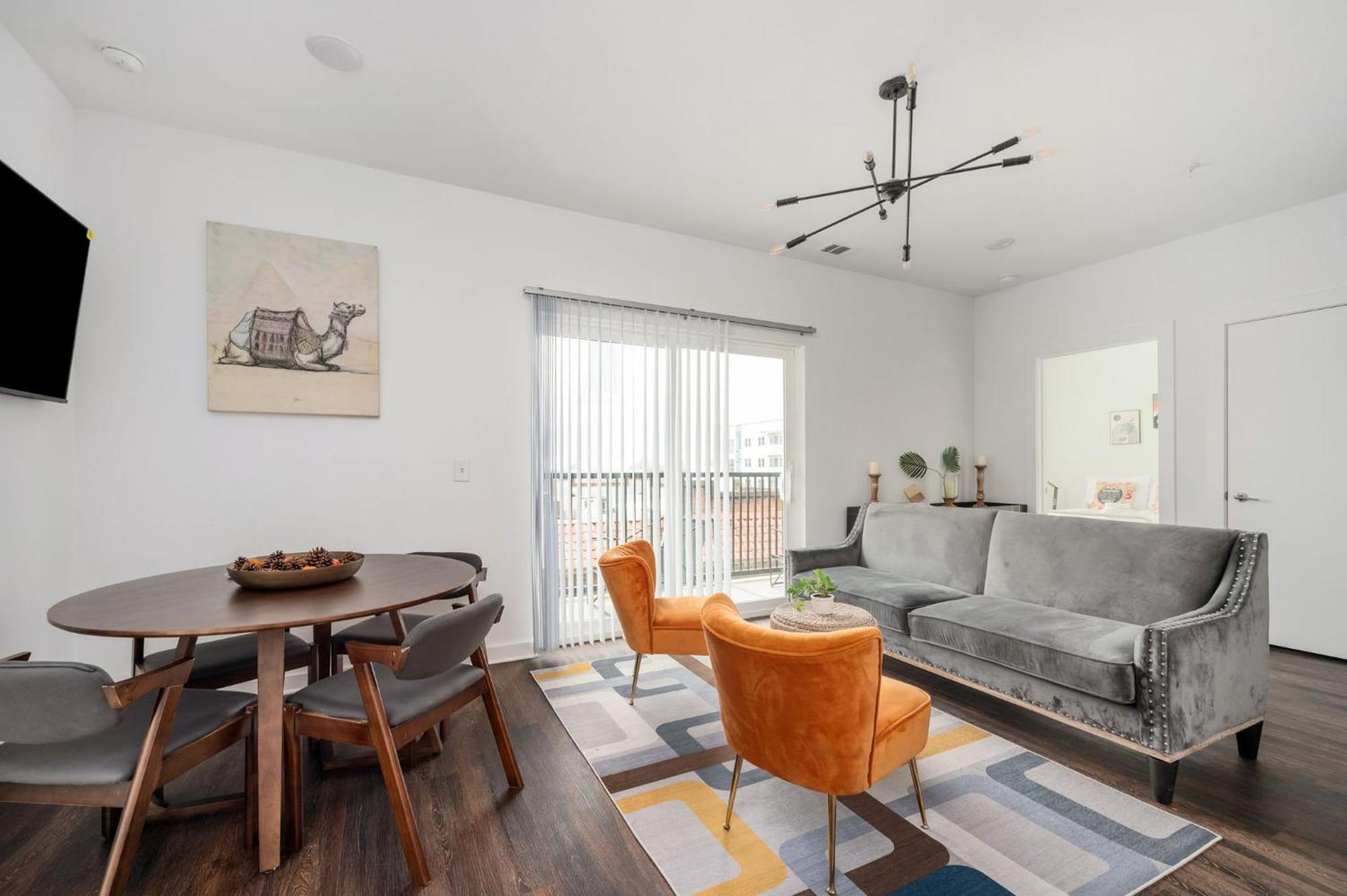 Luxury New 2b2b Private Balcony 542blvd Atlanta