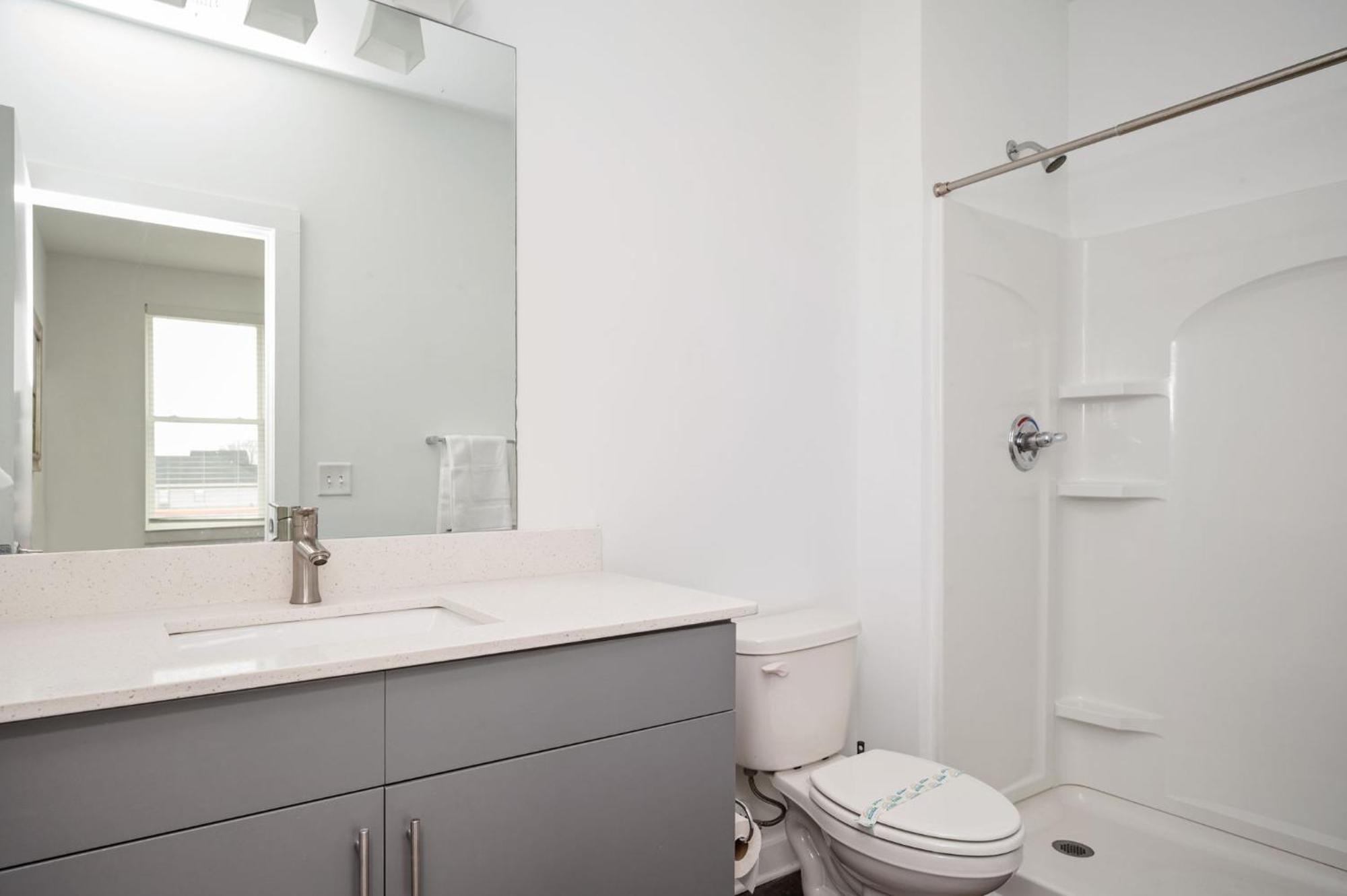Luxury New 2b2b Private Balcony 542blvd * Atlanta