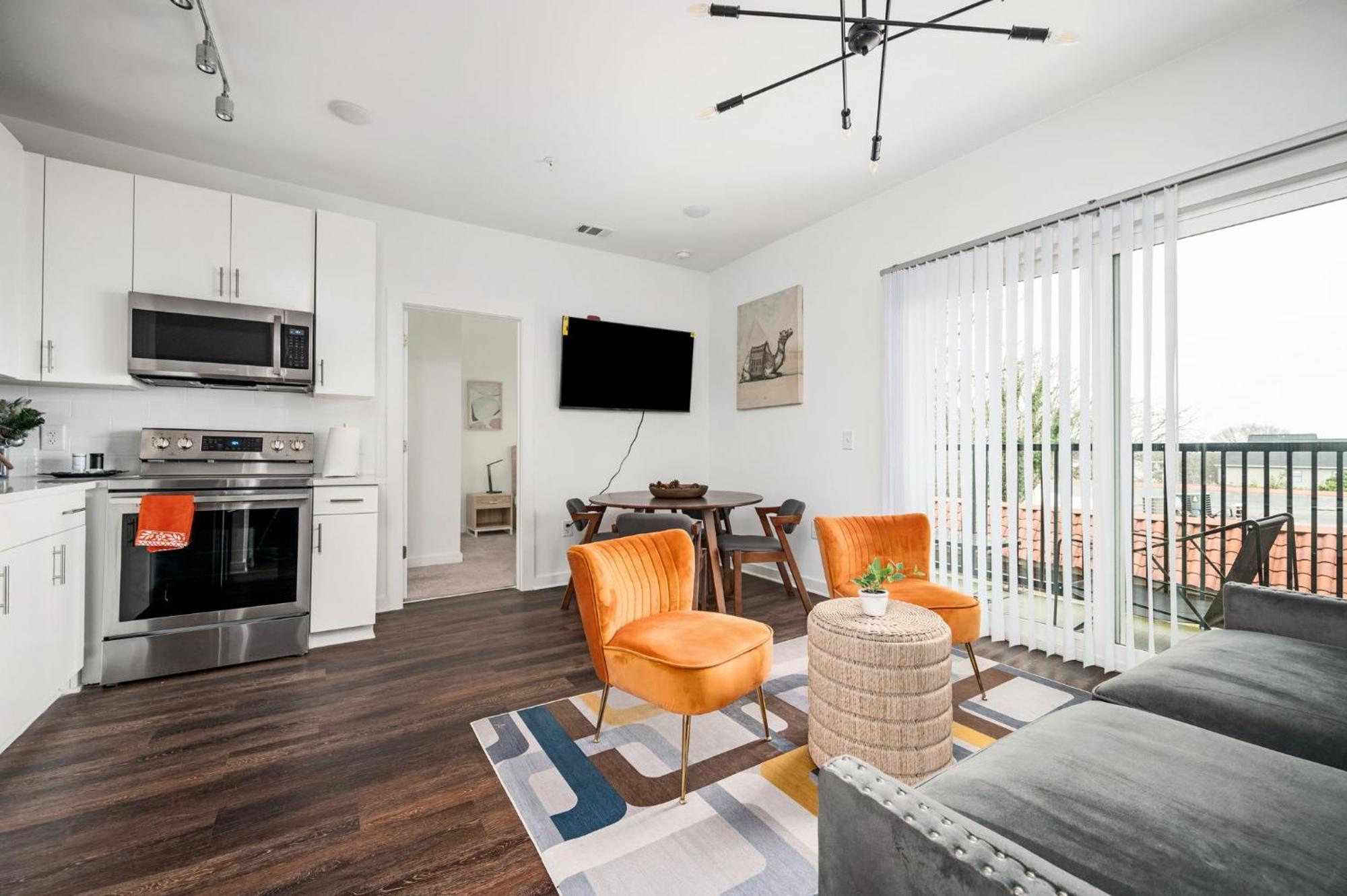 Luxury New 2b2b Private Balcony 542blvd