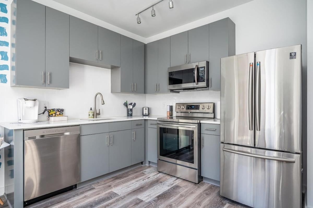 Luxe 1br With Balcony In Downtown 542blvd Apartment
