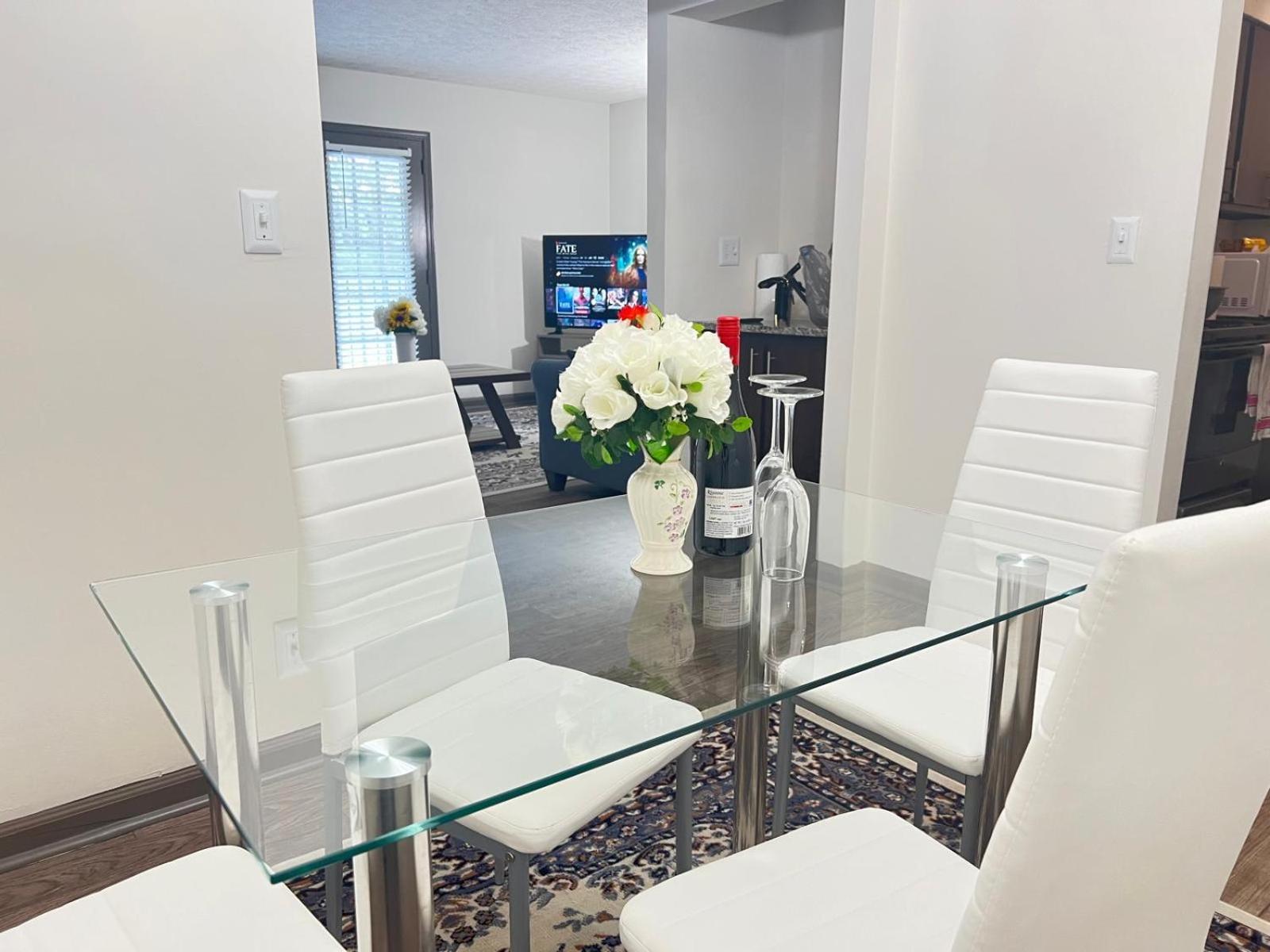 Entire Cozy 2-bedroom In Apartment *