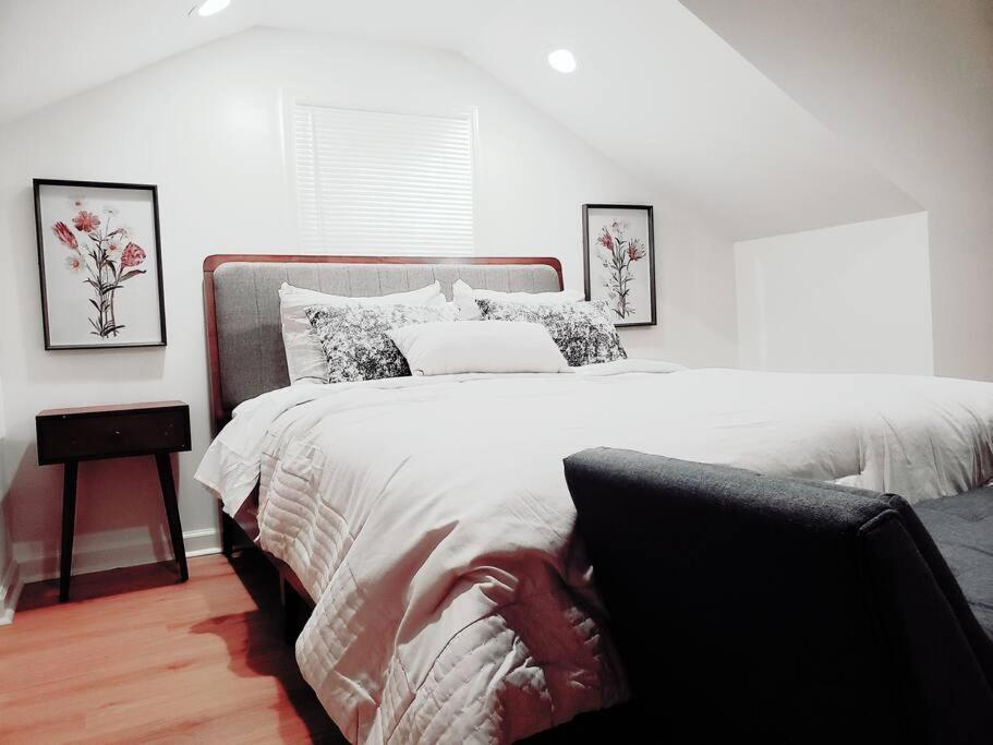 Less Than 10 Mins From Downtown, Early Checkin-subject To Availability, Pool Table Holiday home