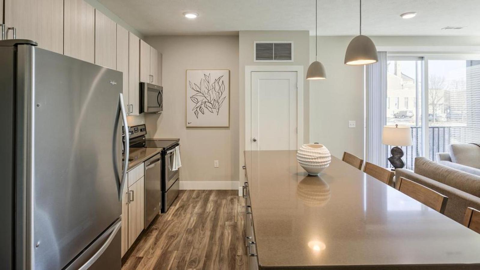 Landing At The Brady - 2 Bedrooms In Park