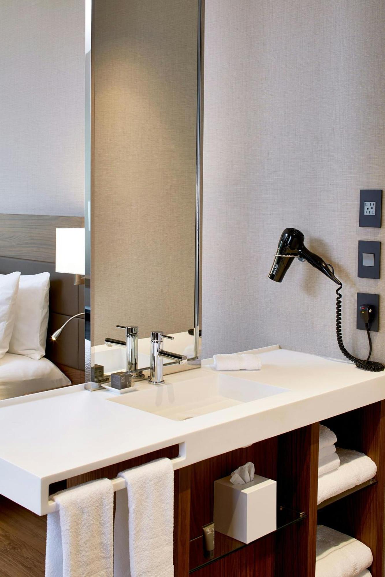 Ac By Marriott Buckhead At Phipps Plaza 4*