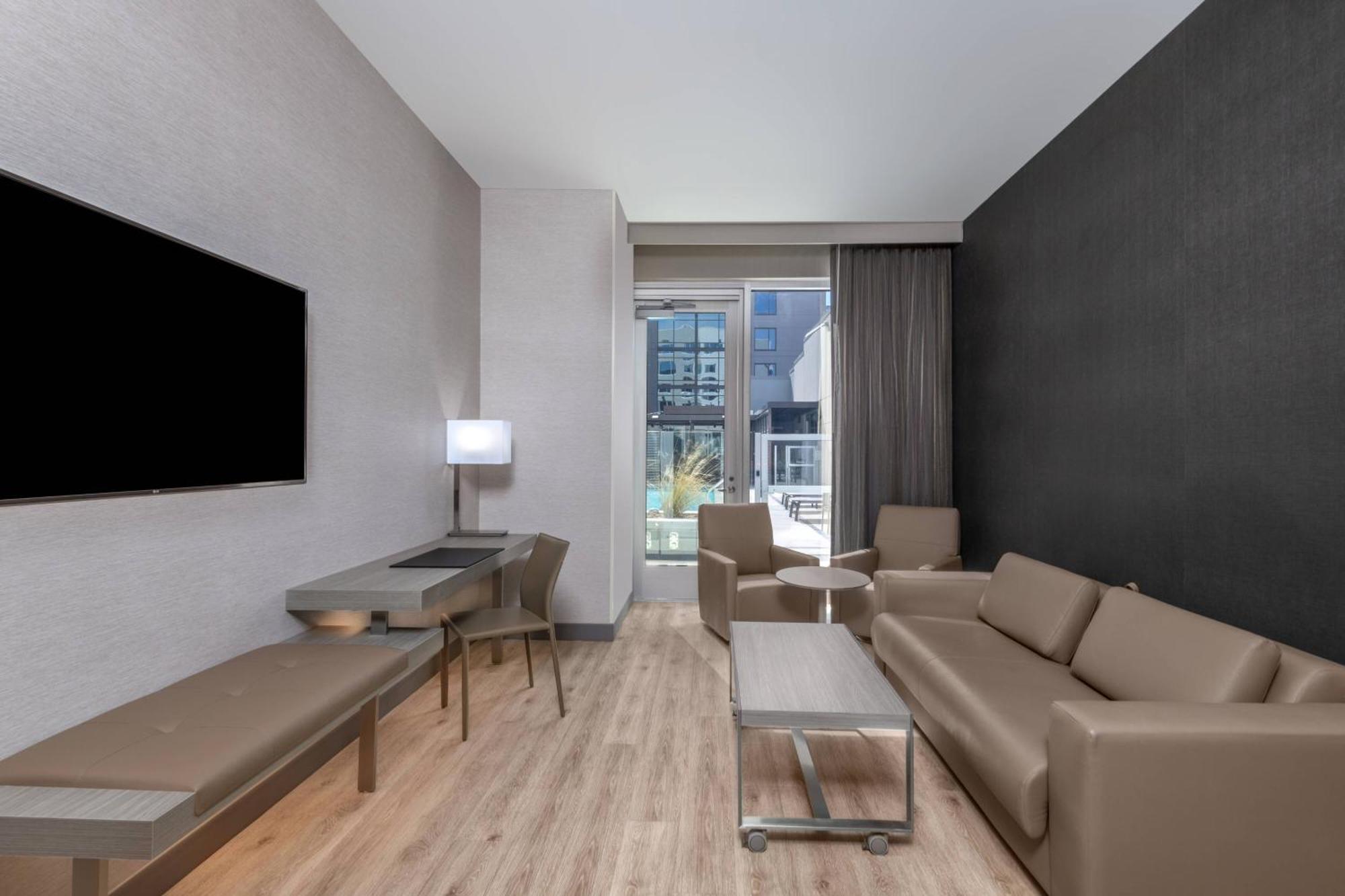 Ac By Marriott Midtown Hotel 4*