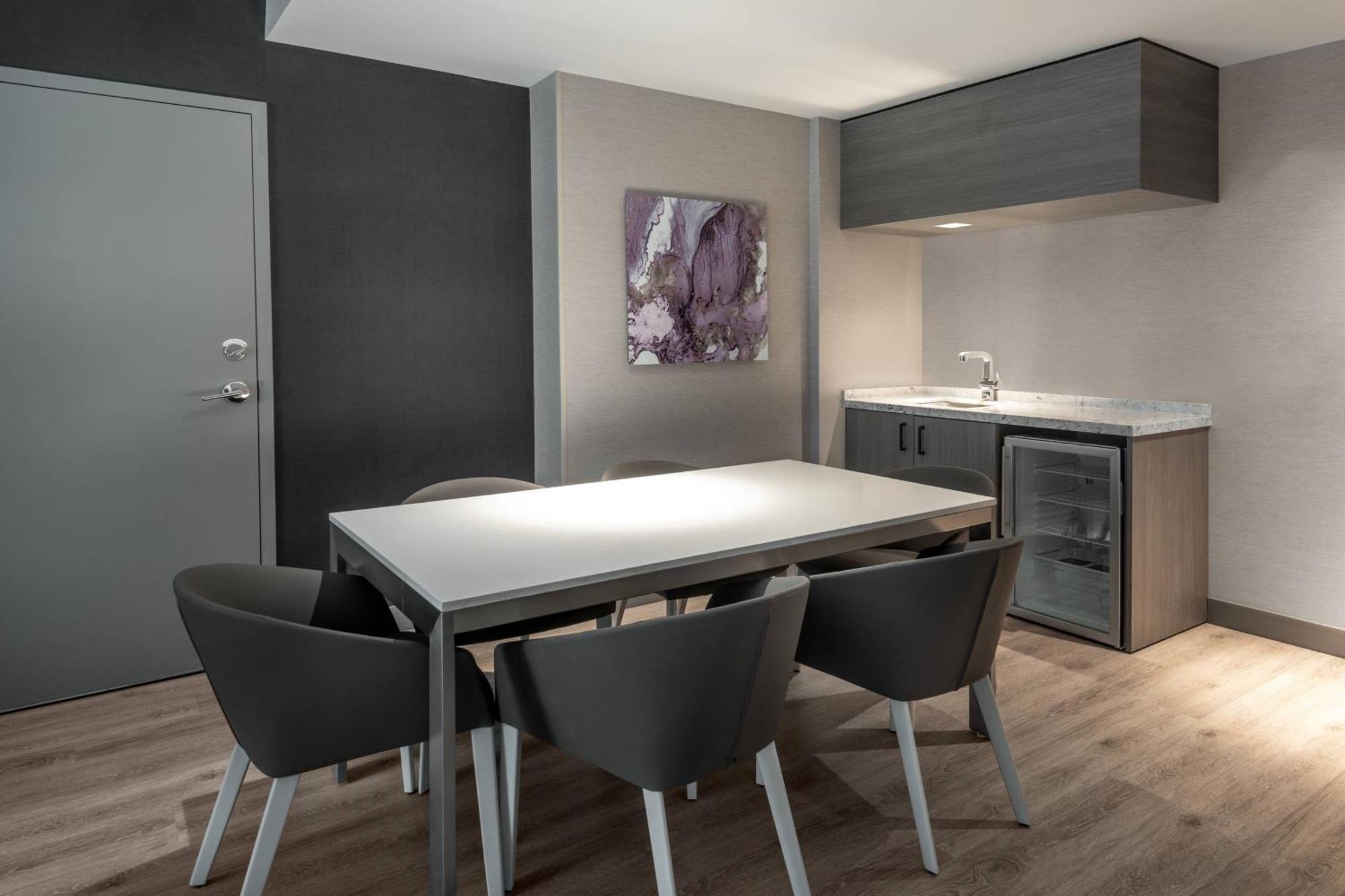 Ac By Marriott Midtown 4*