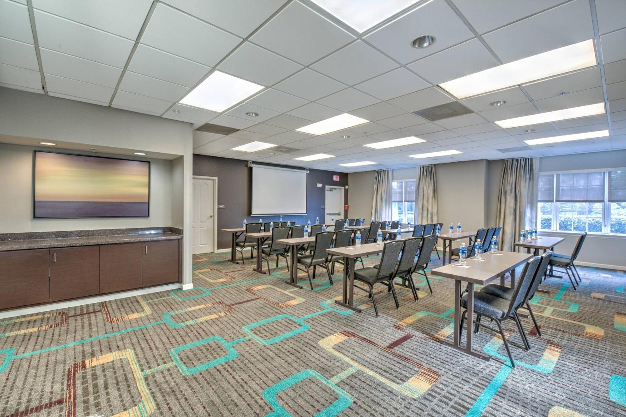 Buckhead/lenox Park 3*